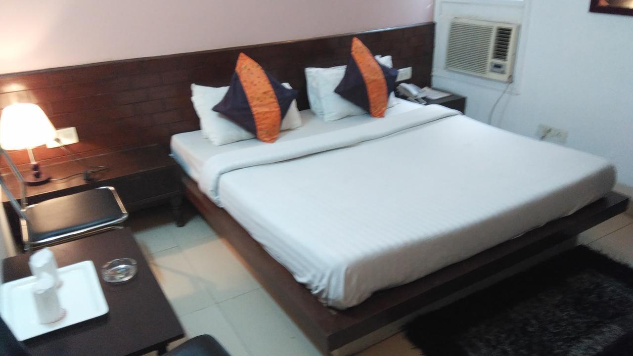 Airport Hotel Port View Нью-Делі Номер фото