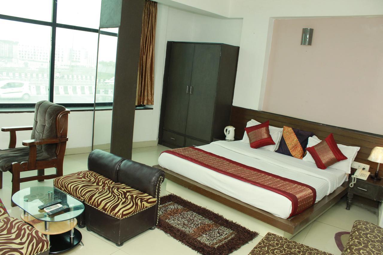 Airport Hotel Port View Нью-Делі Номер фото
